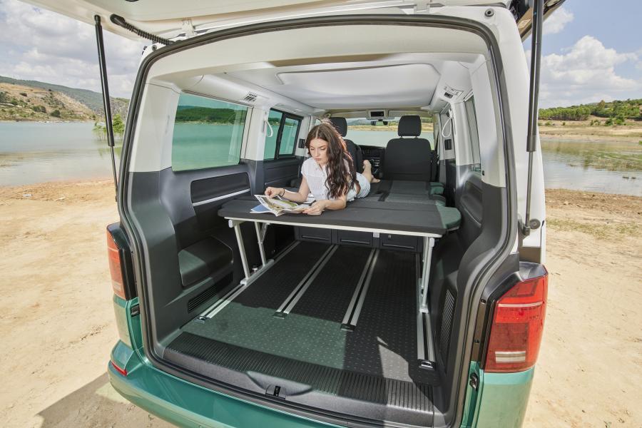 Интерьер Volkswagen California Beach (T6.1) 2019 года  (WW) (фото 17 из 33)